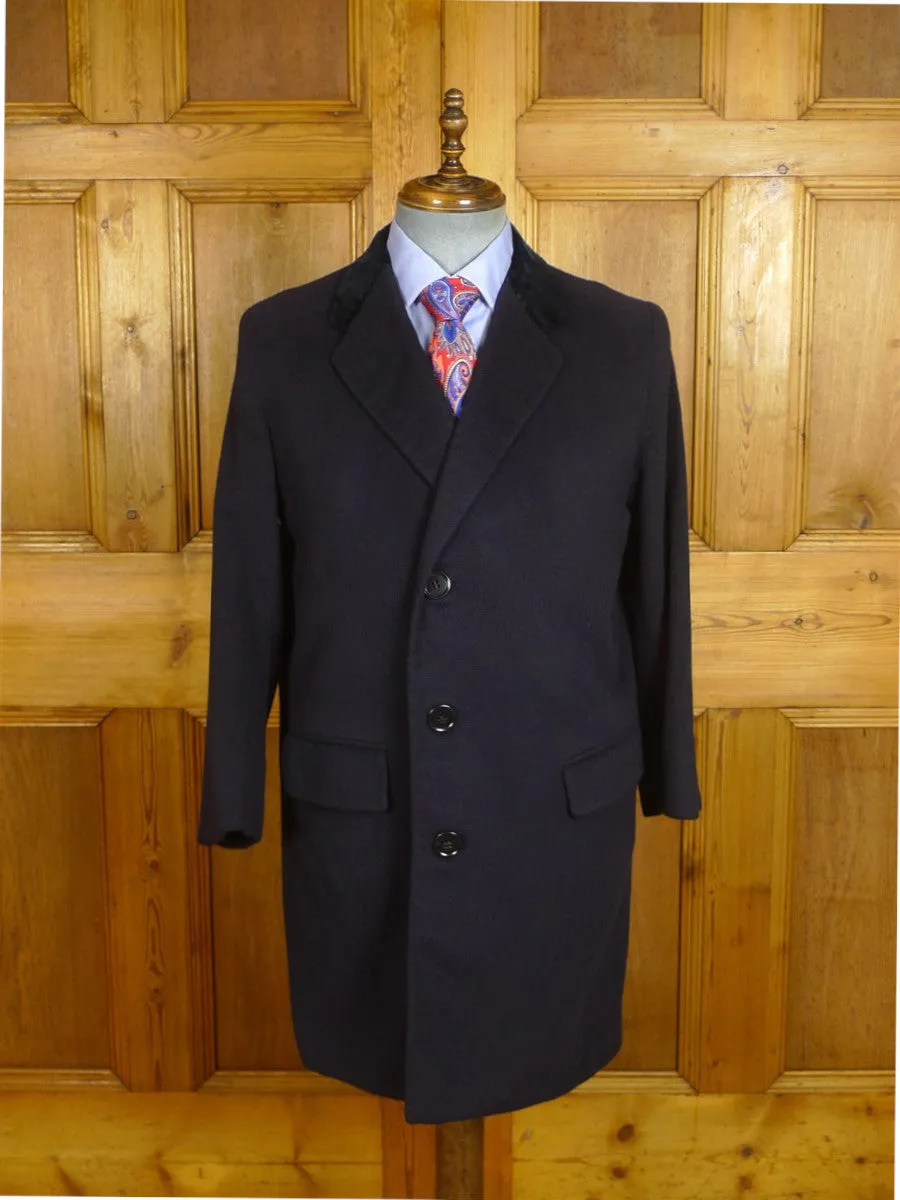 24/0968 stunning vintage bespoke tailored crombie wool & cashmere navy blue overcoat w/ silk velvet collar 38-39 short