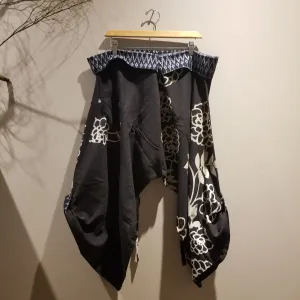 Black Flower  Pattern Samurai Pants Waist Tied