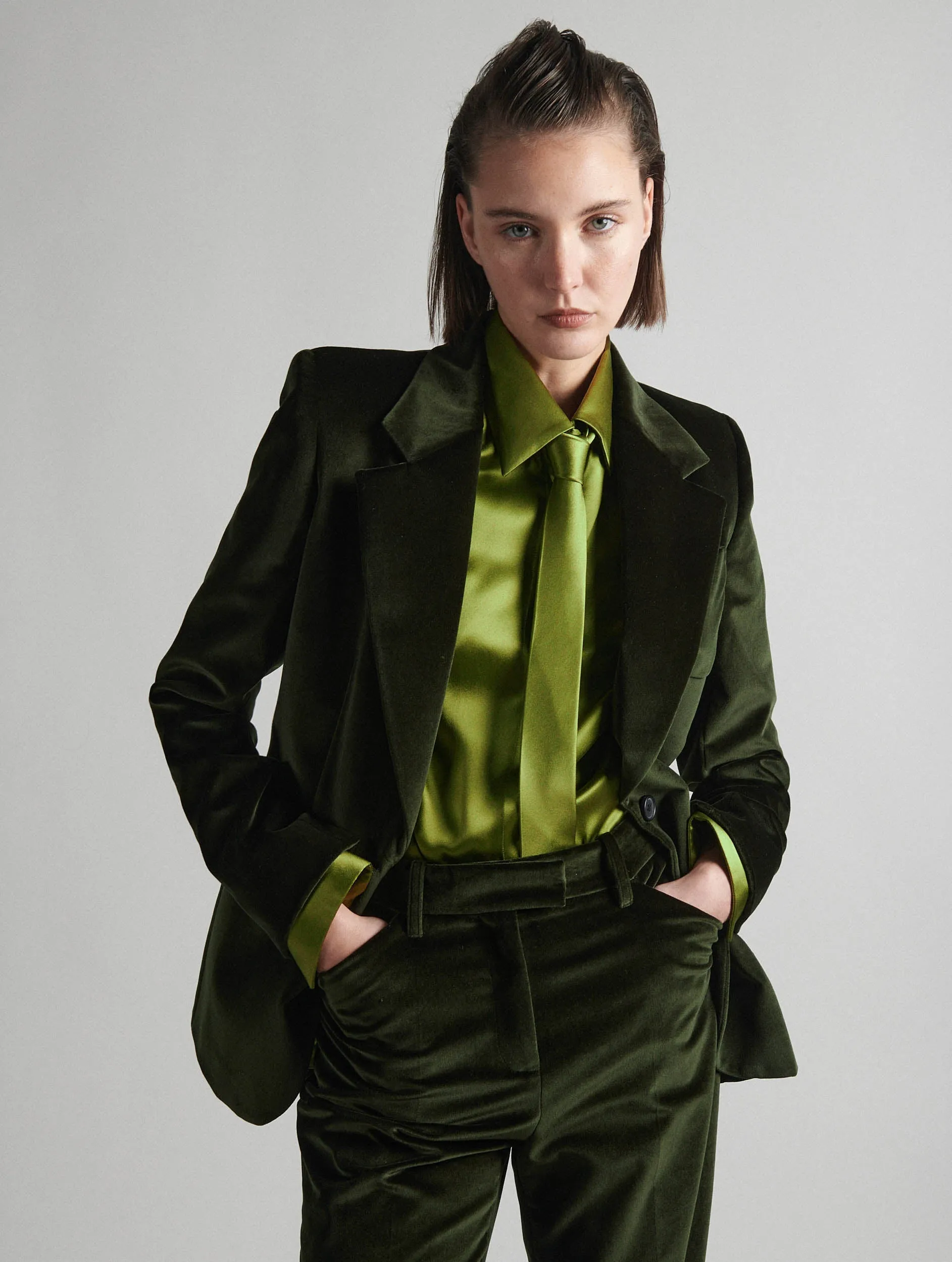 Fitted green velvet jacket