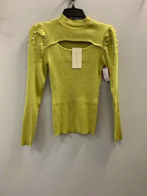 NWT QUESTIONS Tops Size M Celery LONG SLEEVES TOP