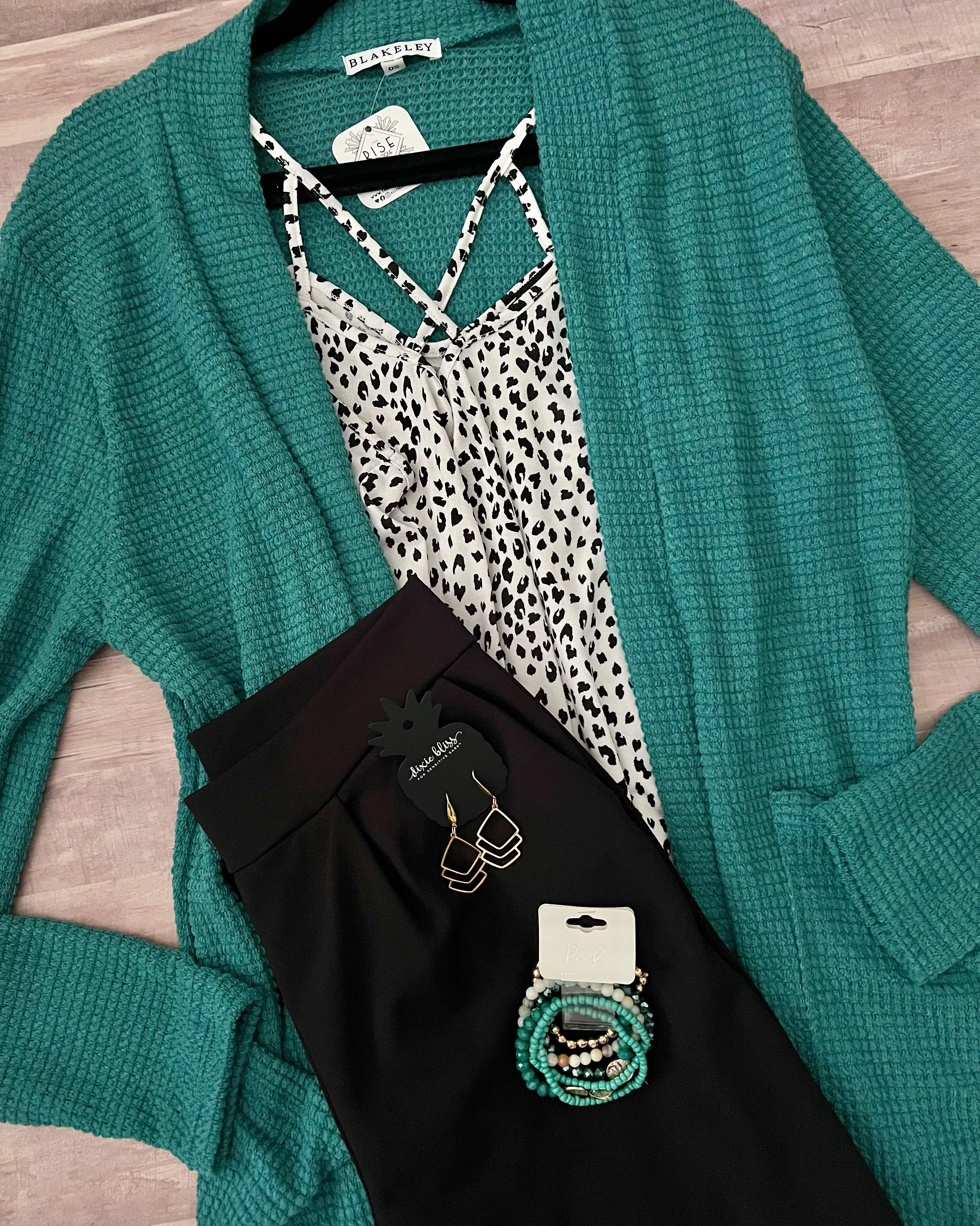 OS PLUS ONLY Lola Cardigan in Teal